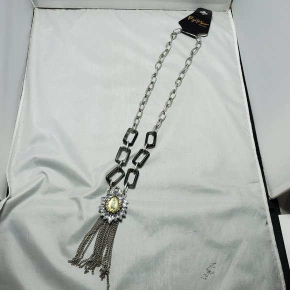 Bijou long silver link necklace with medallion & rhinestones & fringes - Picture 4 of 7